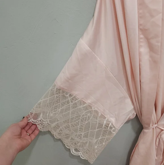 Flora Nikrooz• The Gabby wrap in pink and lace. Sz M - Picture 9 of 15